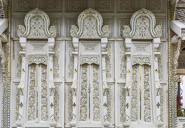 Traditional Stucco Manhattan