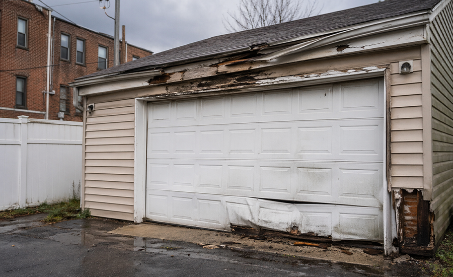 Garage structure in NYC showing early signs of damage and the need for repair and maintenance